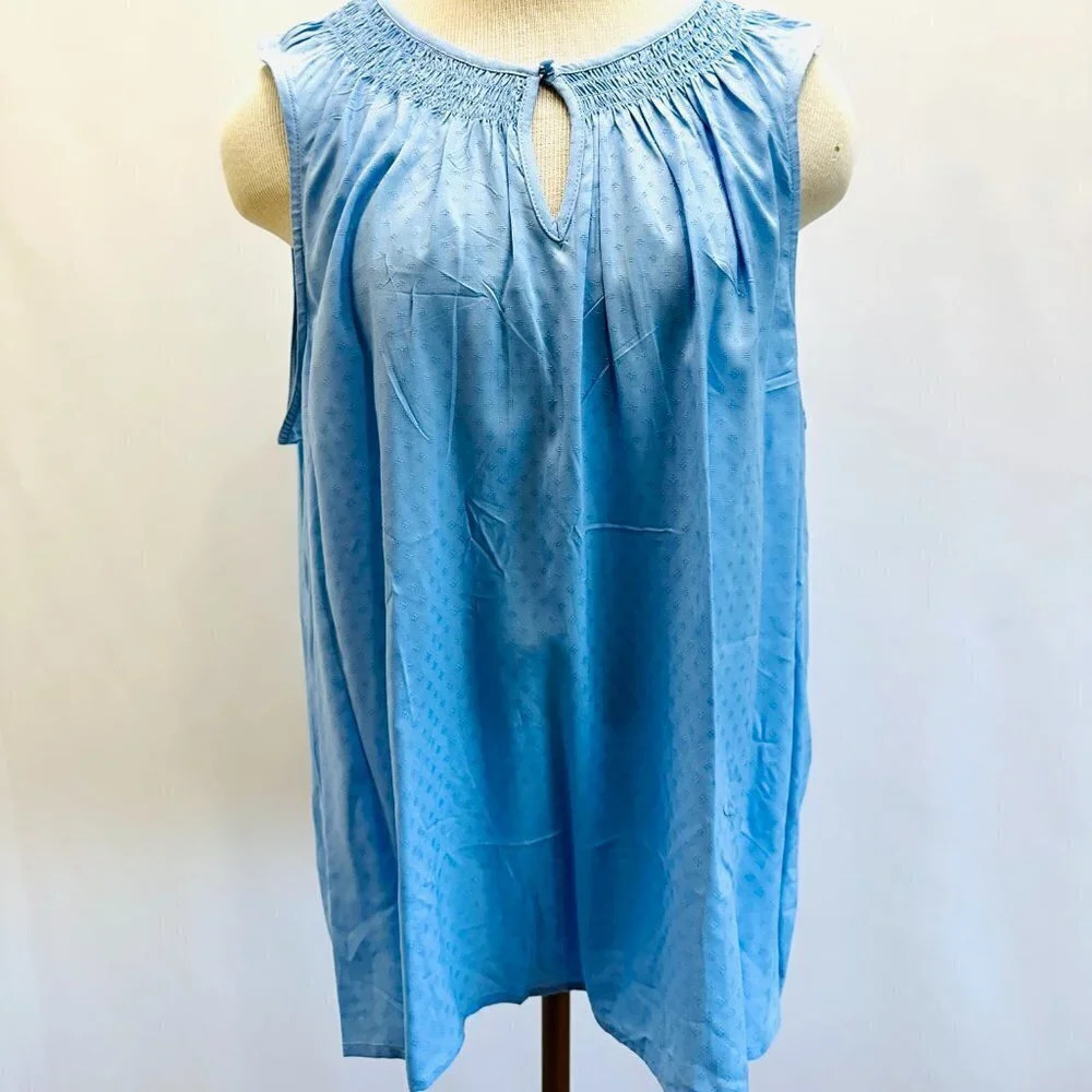 NWT CROFT&BARROW Women Sleeveless Pullover Keyhole Neckline Blue Shirt Size XL